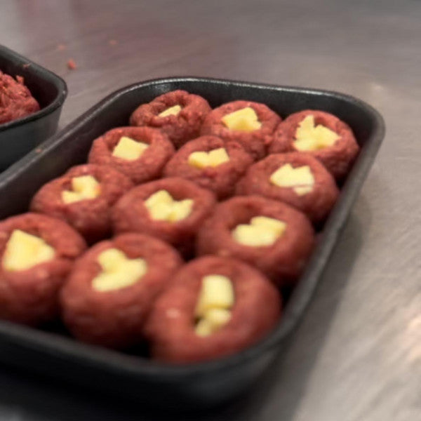 Almôndegas Bovina Recheada c/ queijo